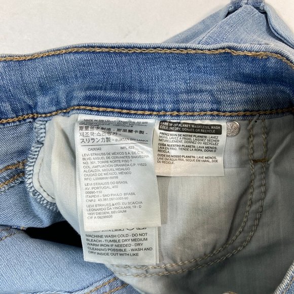 Levi’s Denim Women's Shorts Medium Washed - Size 28 - Picture 6 of 8